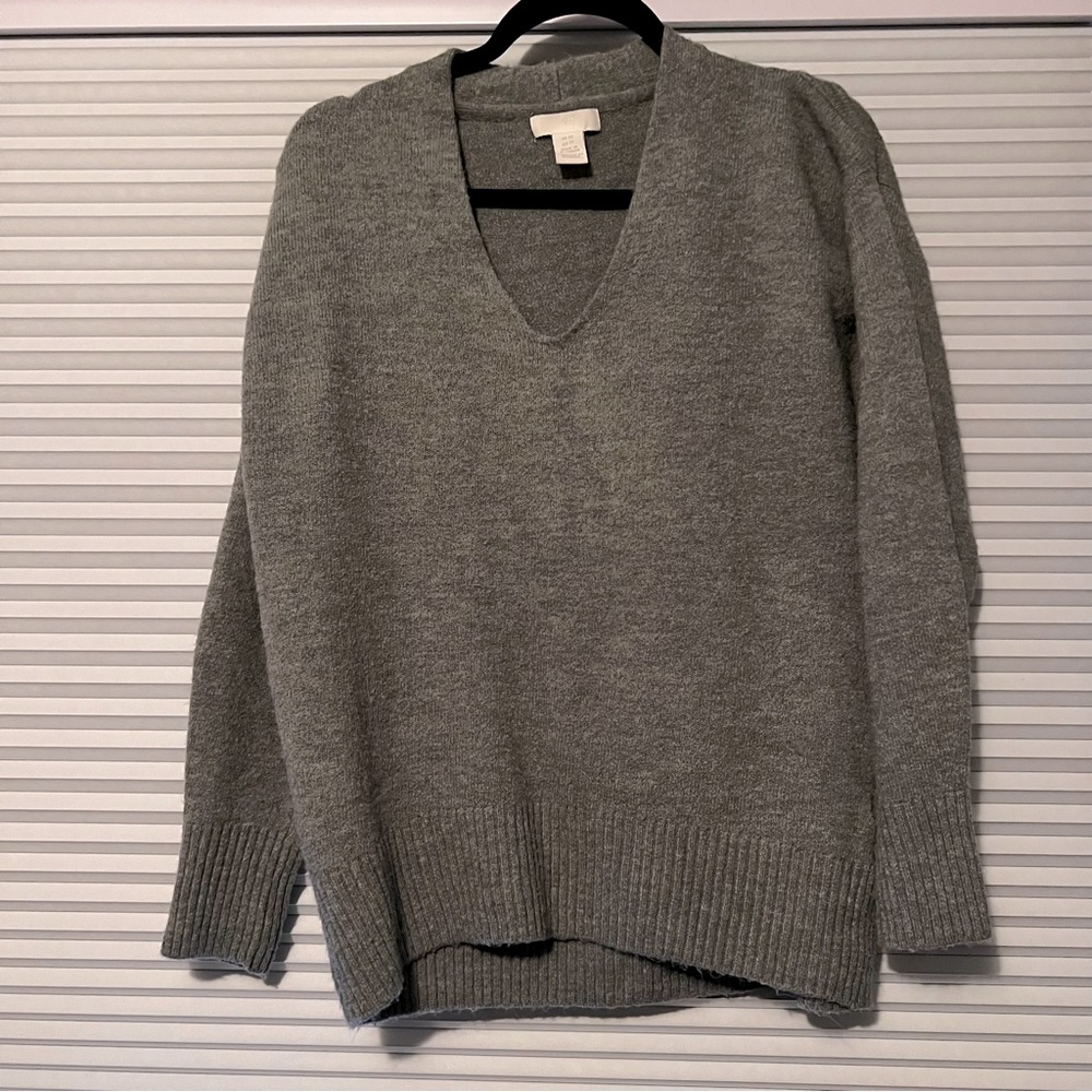 H&M xs vneck sweater light blue-green